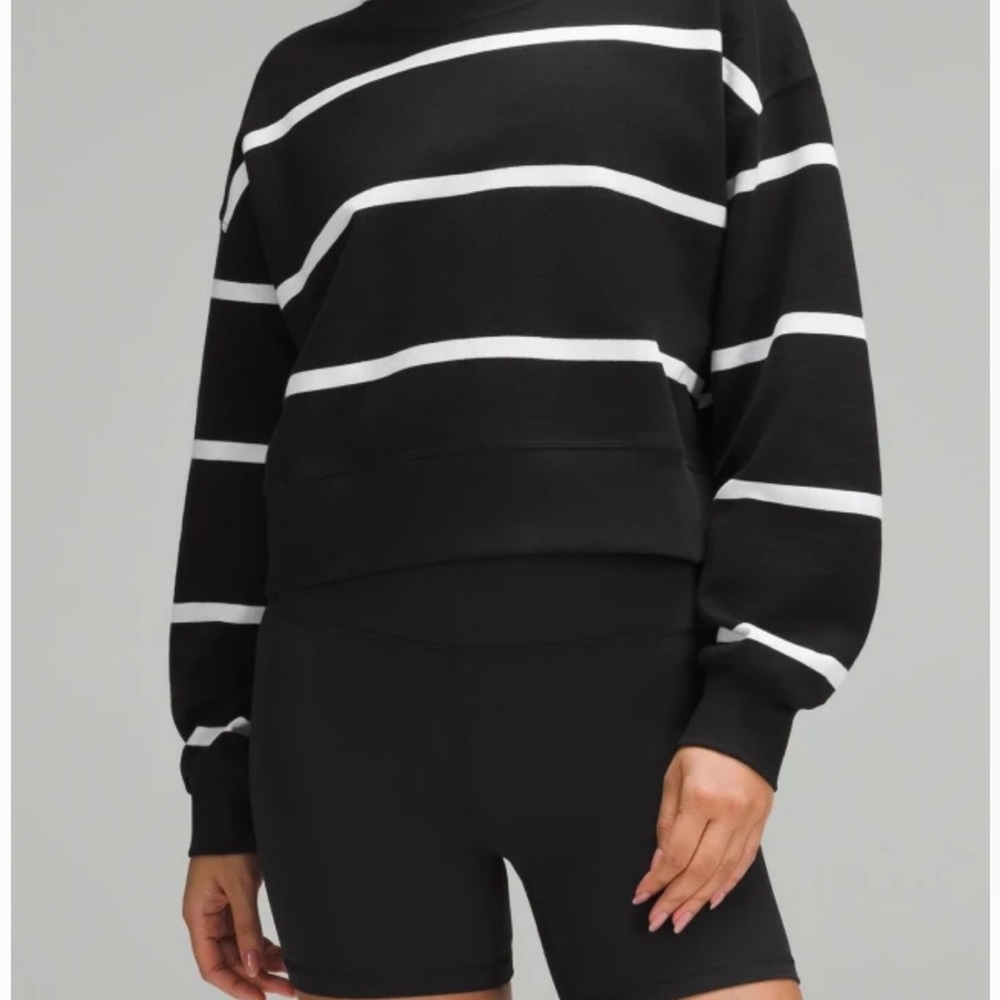 Perfectly Oversized Cropped Crew
Stripe 6